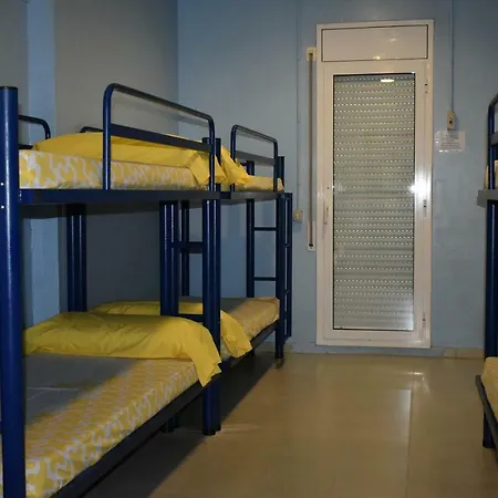 Hostel Xanascat *